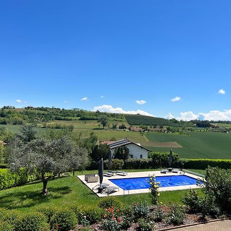 Bed and Breakfast Cascina Il Volo Монкальво Экстерьер фото