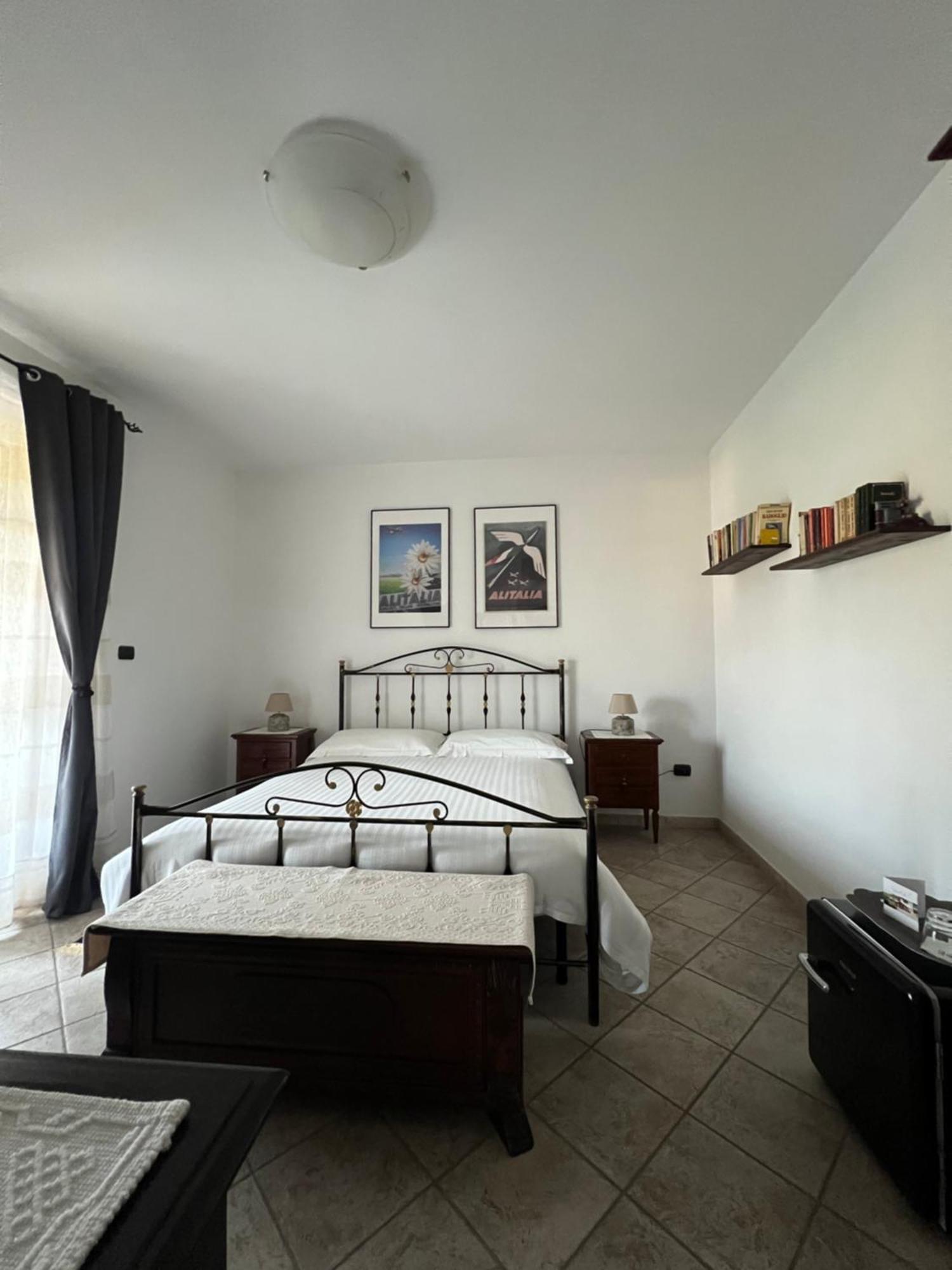 Bed and Breakfast Cascina Il Volo Монкальво Экстерьер фото