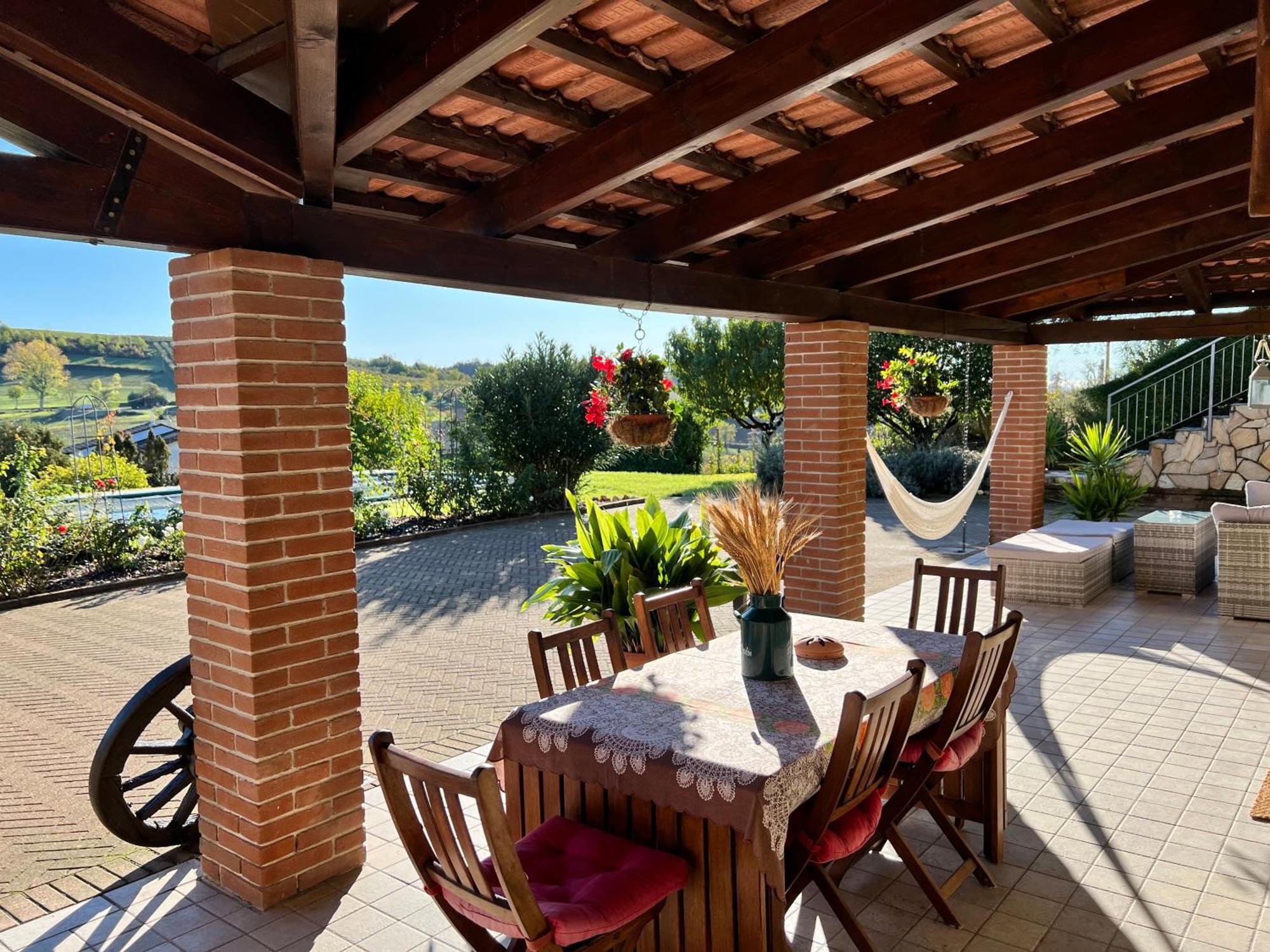 Bed and Breakfast Cascina Il Volo Монкальво Экстерьер фото