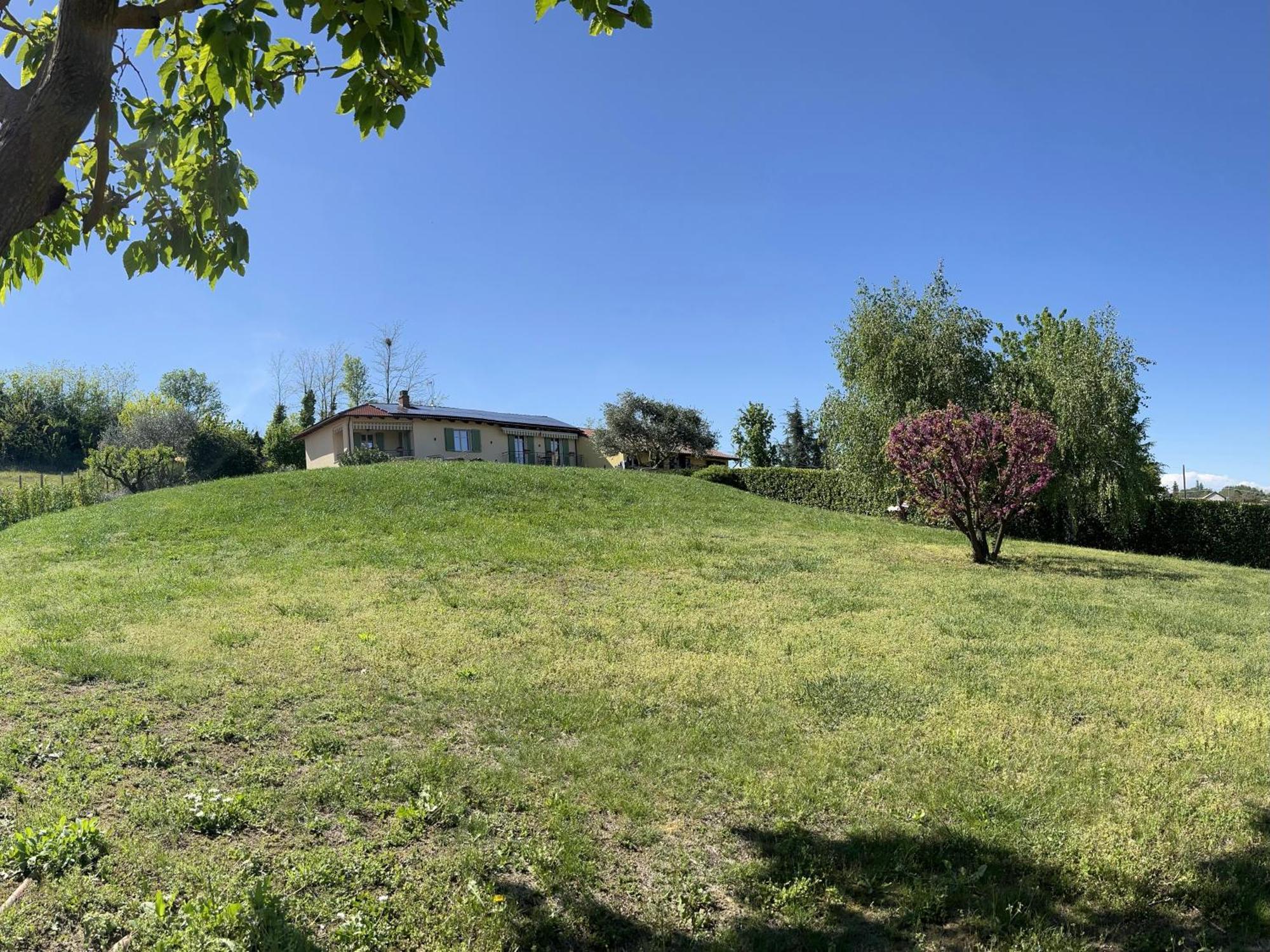 Bed and Breakfast Cascina Il Volo Монкальво Экстерьер фото