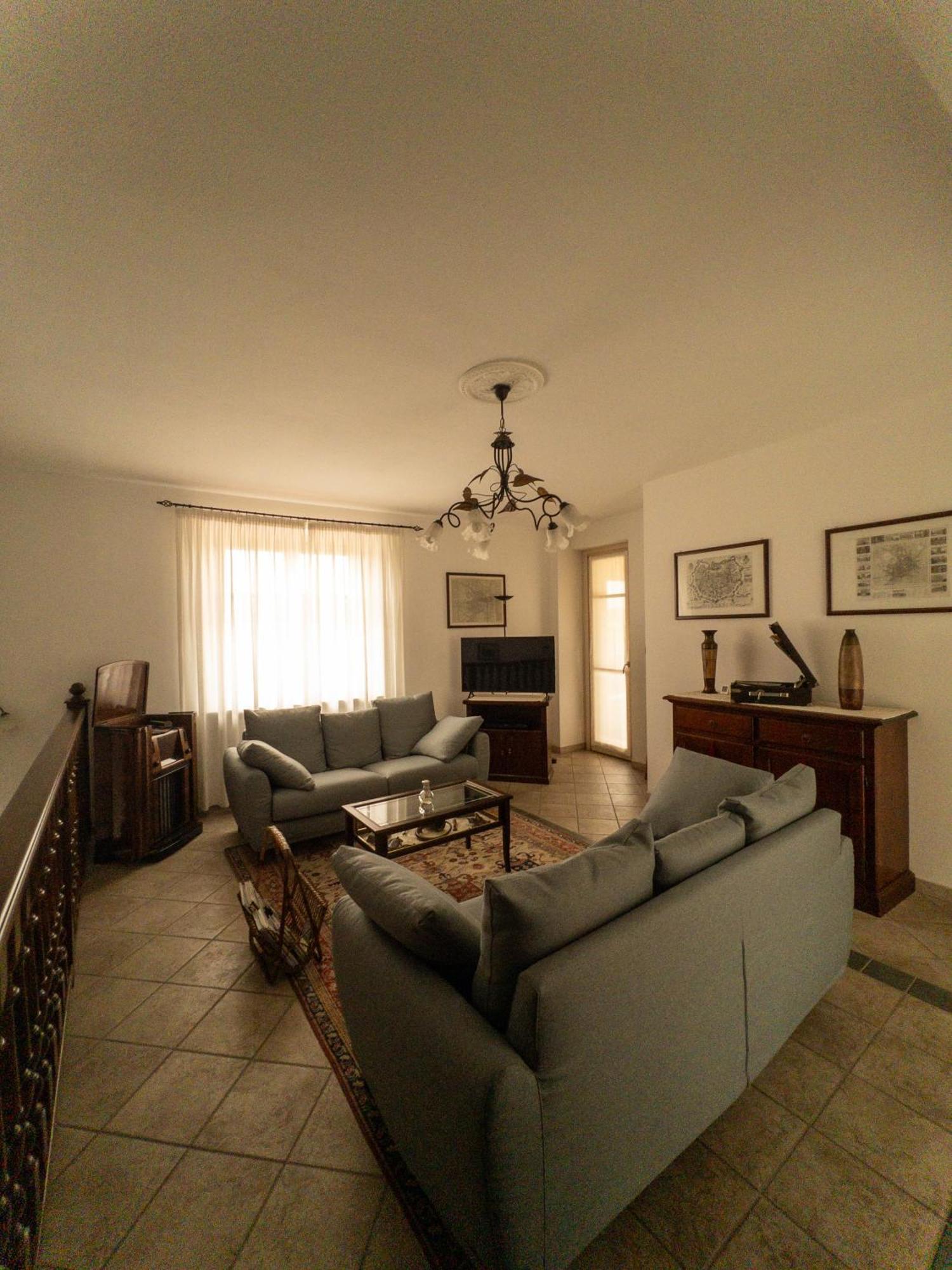 Bed and Breakfast Cascina Il Volo Монкальво Экстерьер фото